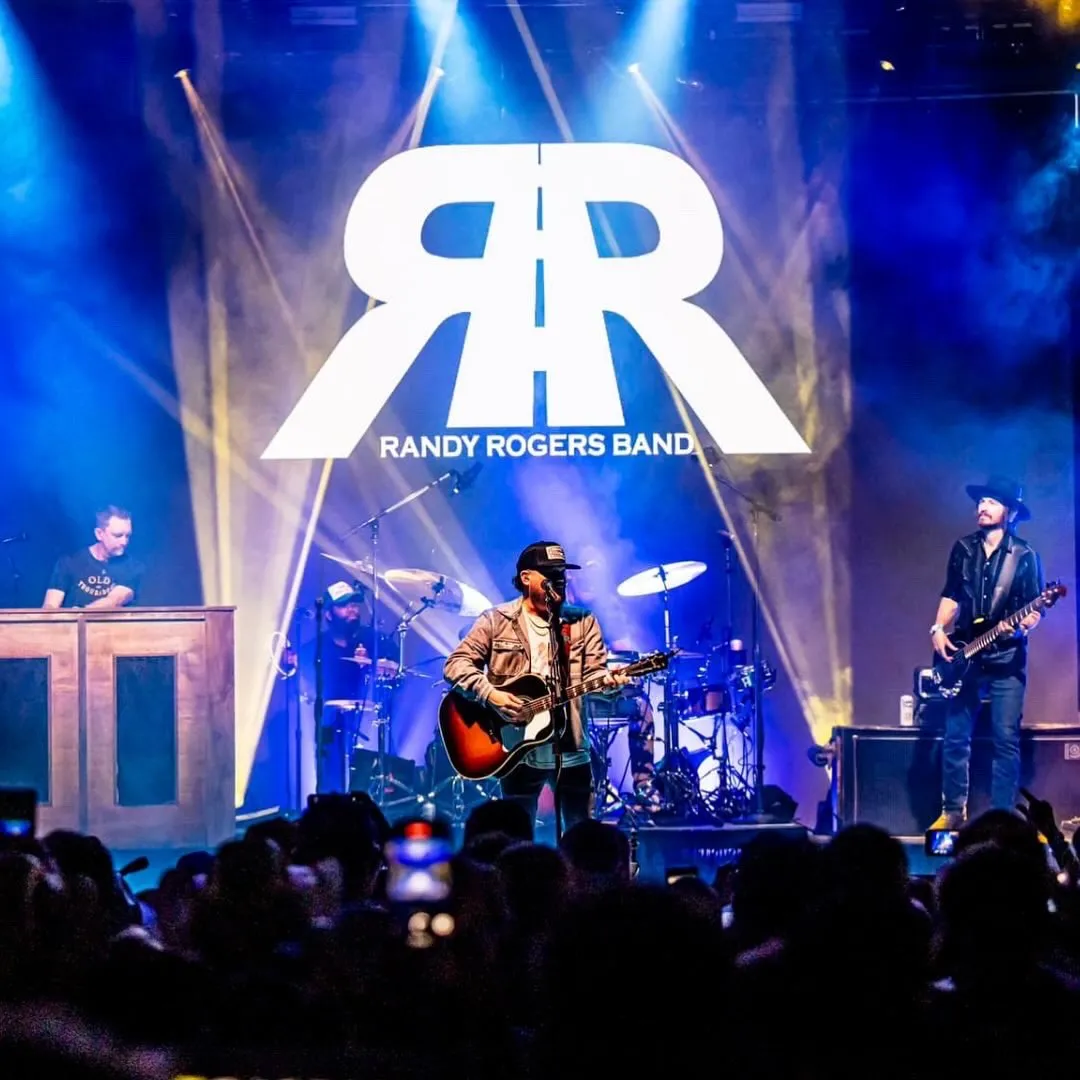 Rhythm and Dirt: Randy Rogers Band